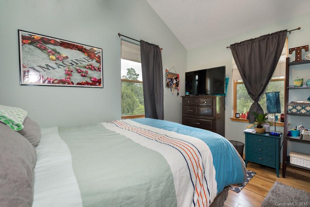 68 Bull Mountain Road Asheville NC 28805