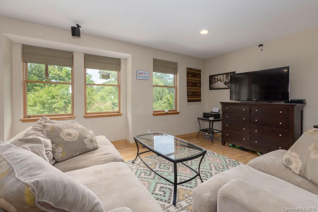 68 Bull Mountain Road Asheville NC 28805