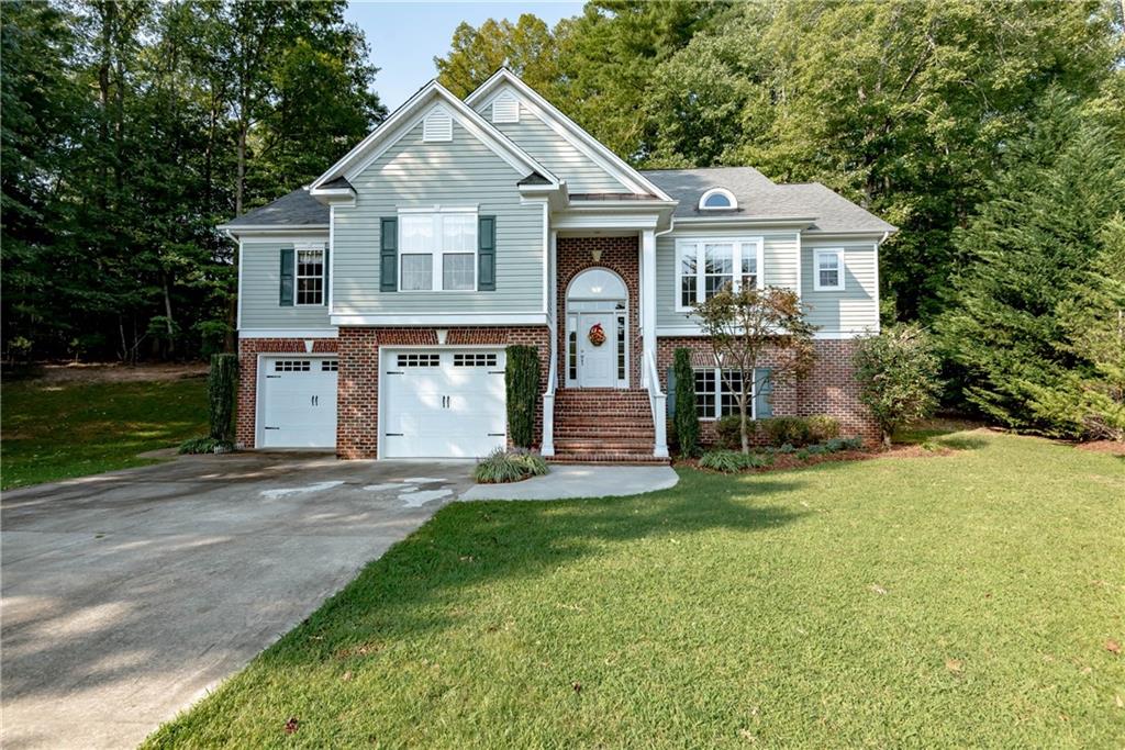 512 Yorktown Court Lenoir NC 28645