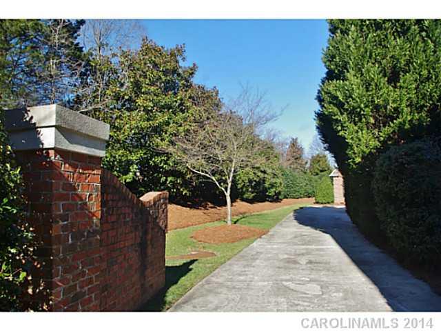 7122 The Greens Charlotte NC 28277