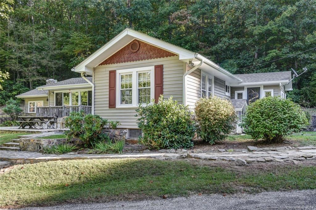 15 Trillium Cove Lane Candler NC 28715