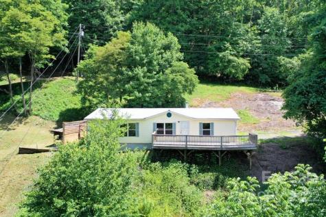 280 Lightning Bug Lane Waynesville NC 28786