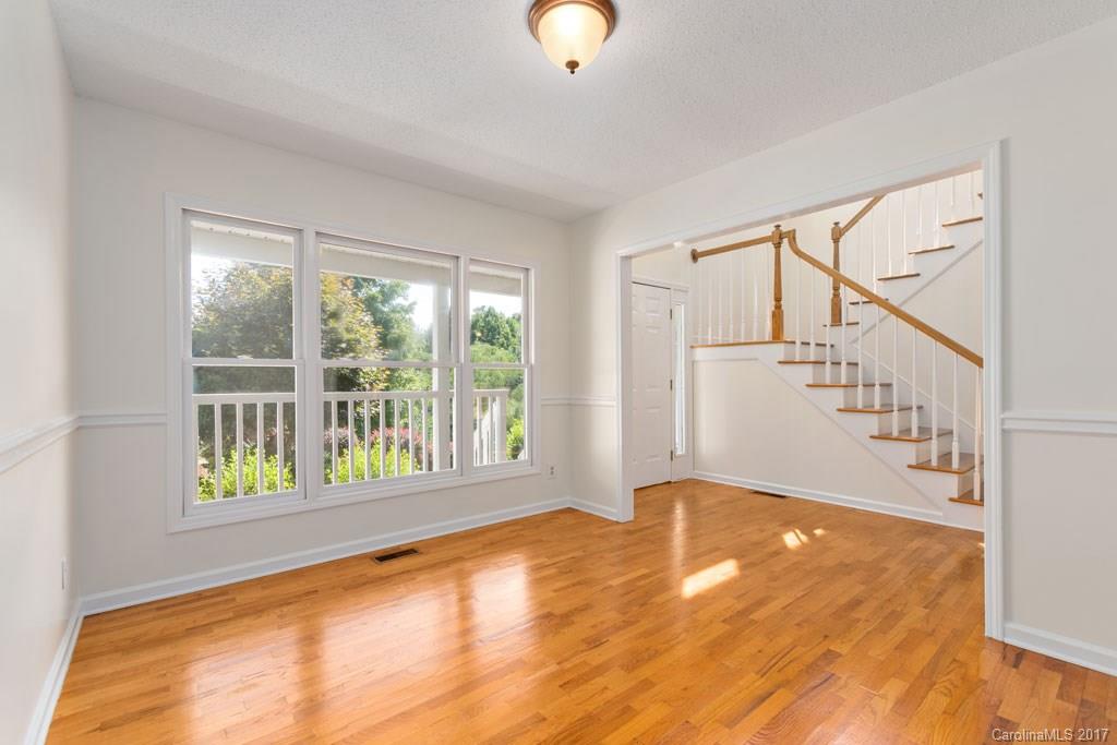 12 Countryside Drive Asheville NC 28804