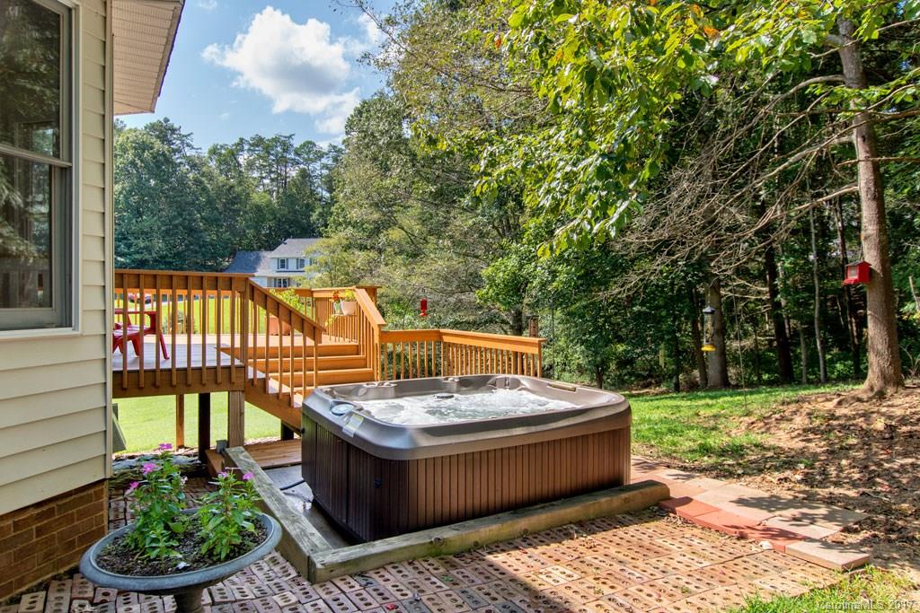 12 Countryside Drive Asheville NC 28804