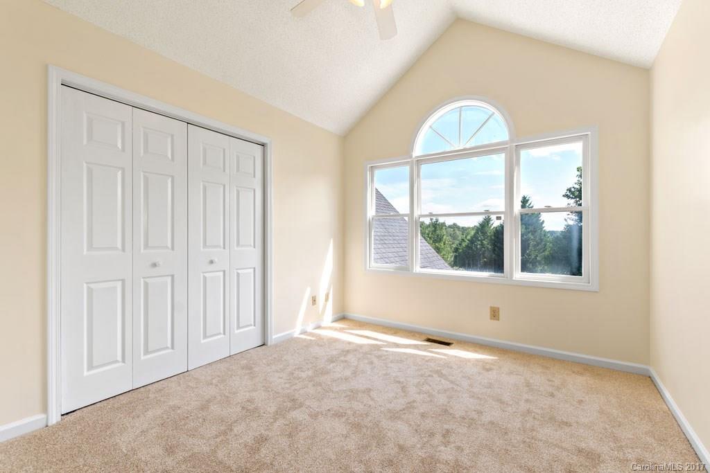 12 Countryside Drive Asheville NC 28804