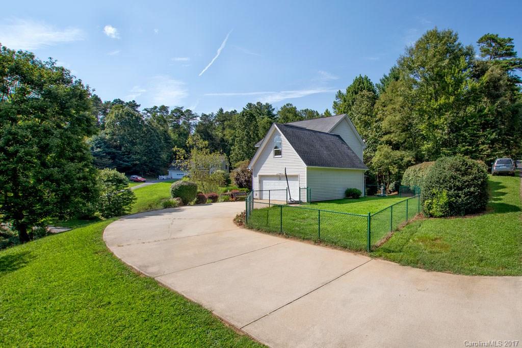 12 Countryside Drive Asheville NC 28804