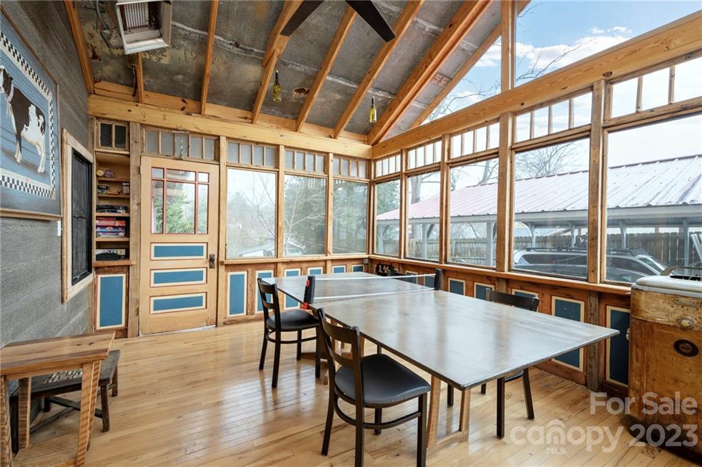 77 1/2 Mount Clare Avenue Asheville NC 28801