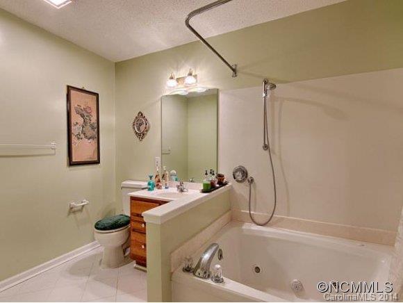 87 Forest Lake Drive Asheville NC 28803