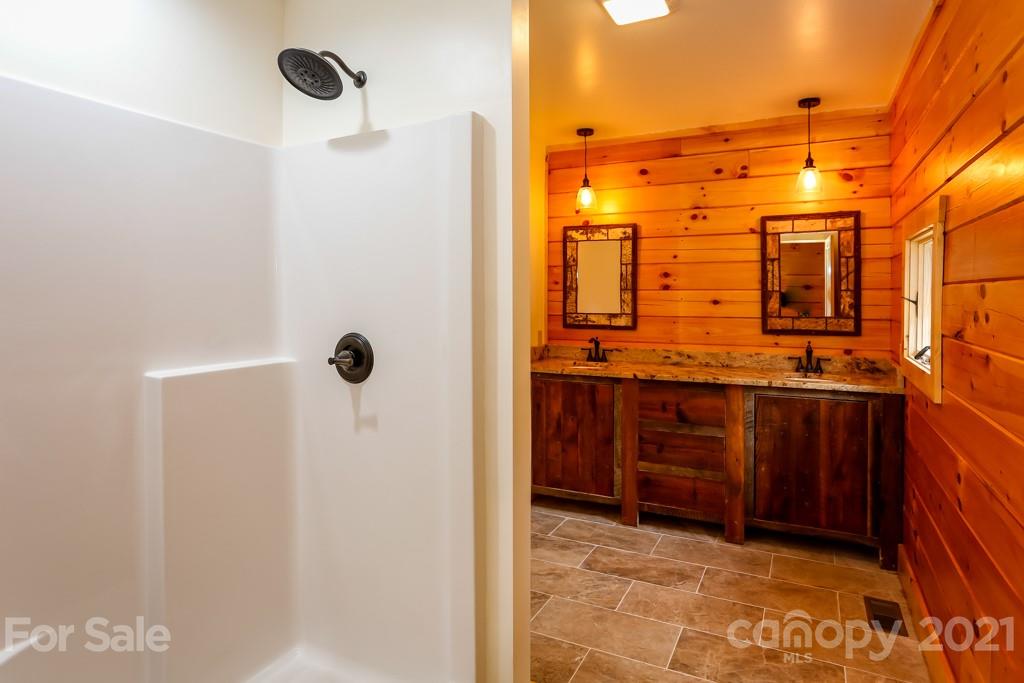 2629 N Clear Creek Road Hendersonville NC 28792