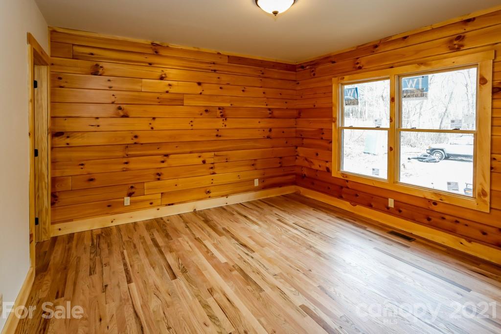 2629 N Clear Creek Road Hendersonville NC 28792