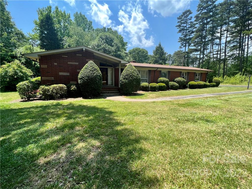 4707 Oakdale Road Charlotte NC 28216