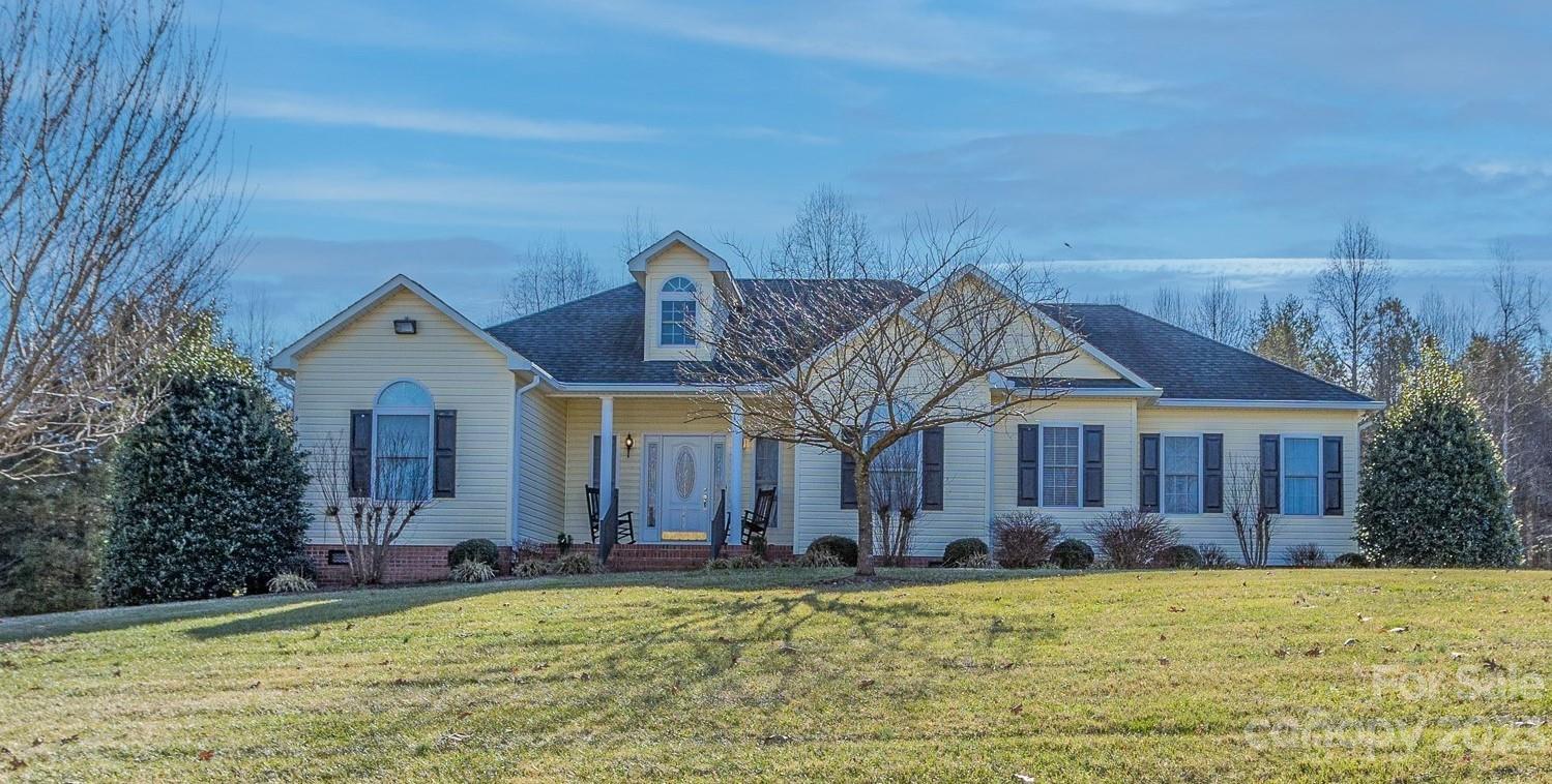 1611 Nathanial Street Newton NC 28658