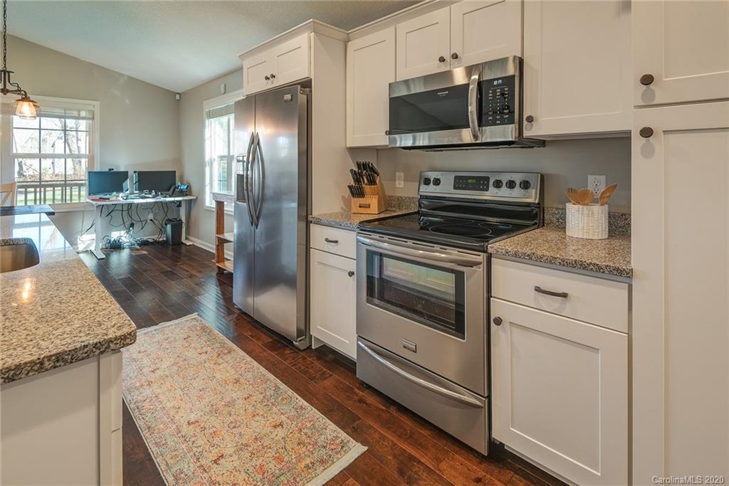 54 Parrot Road Candler NC 28715