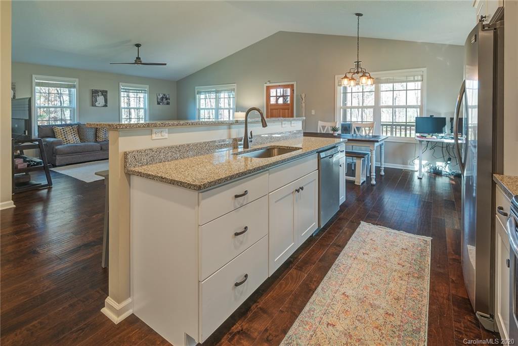 54 Parrot Road Candler NC 28715