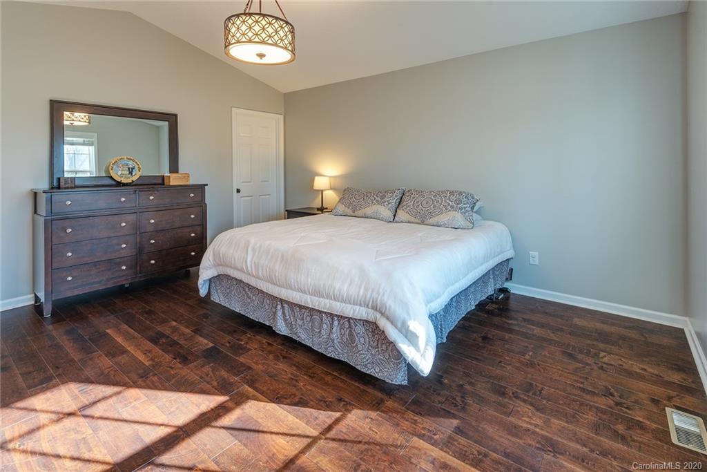 54 Parrot Road Candler NC 28715