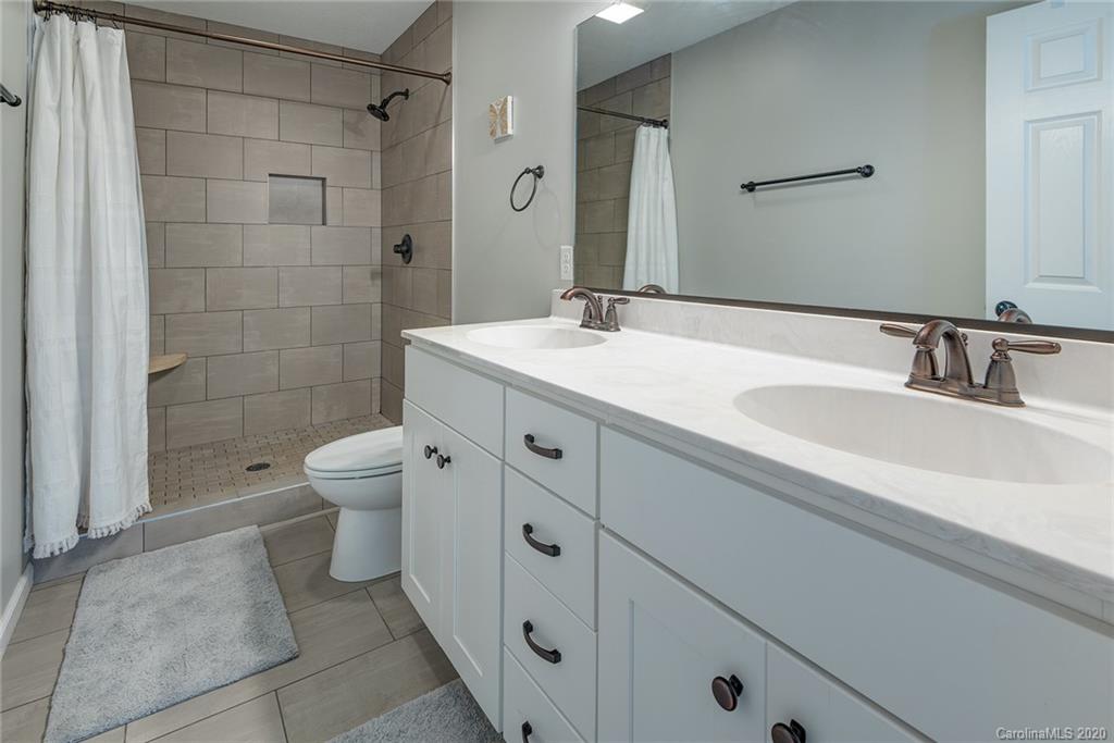 54 Parrot Road Candler NC 28715
