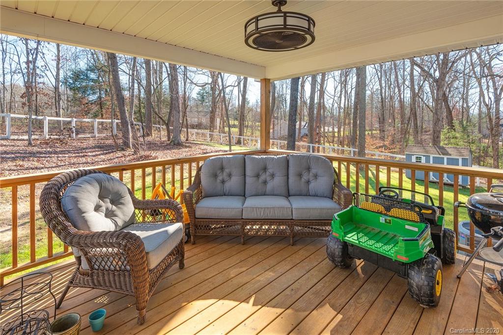 54 Parrot Road Candler NC 28715