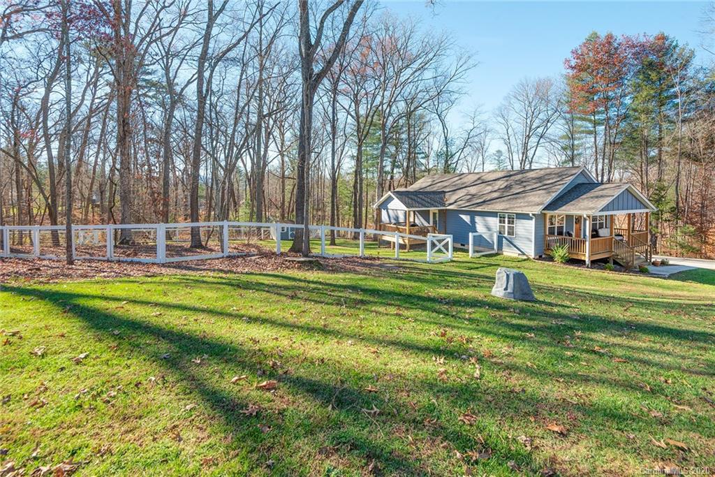 54 Parrot Road Candler NC 28715