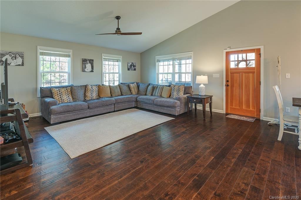 54 Parrot Road Candler NC 28715