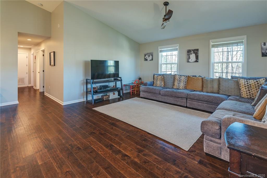 54 Parrot Road Candler NC 28715