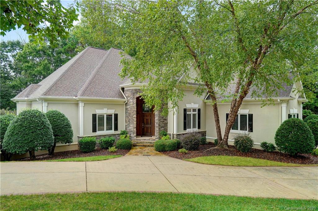 18901 Gainesway Court Davidson NC 28036