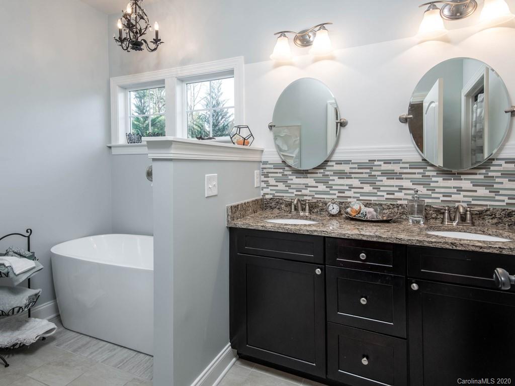 95 Fox Creek Drive Fletcher NC 28732
