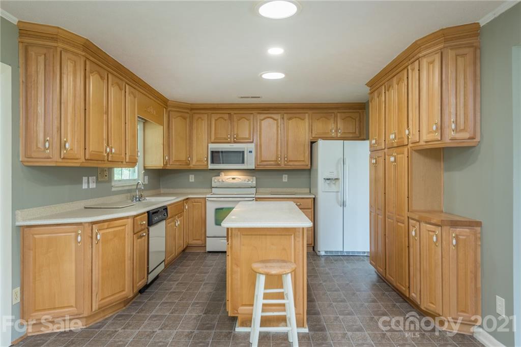 38 Dogwood Drive Weaverville NC 28787