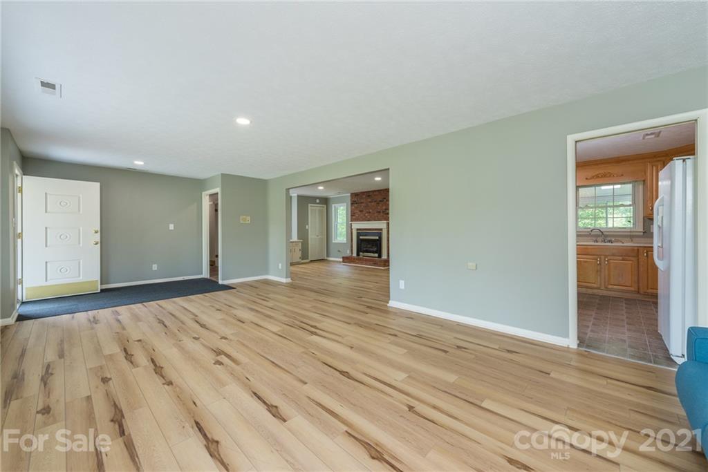 38 Dogwood Drive Weaverville NC 28787