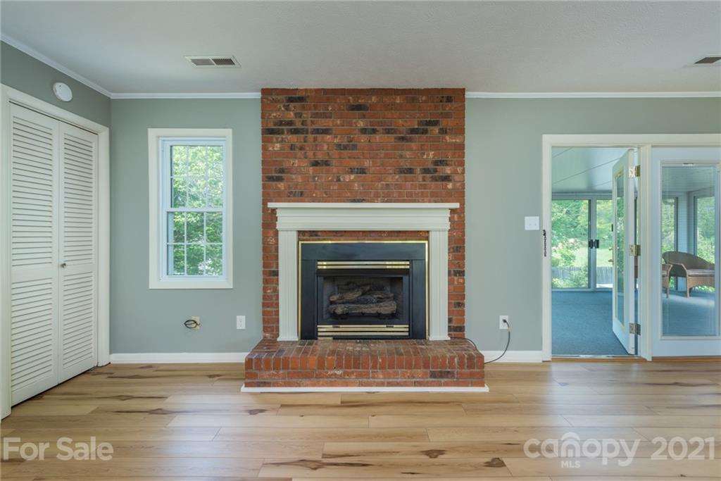 38 Dogwood Drive Weaverville NC 28787