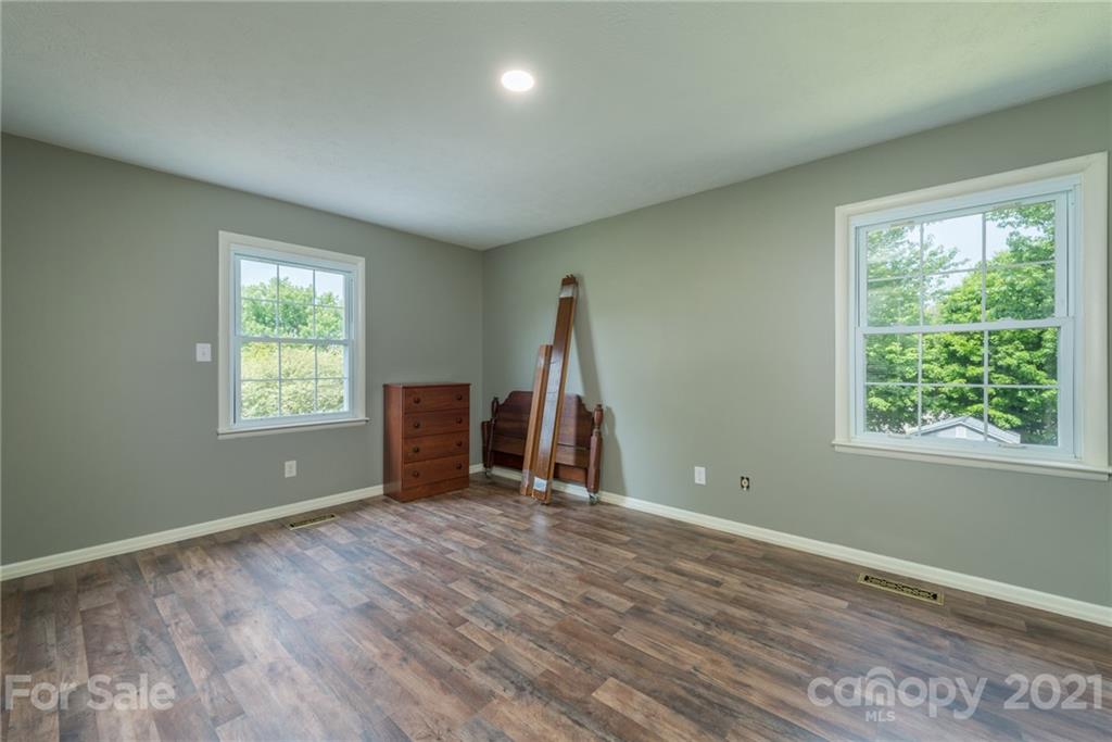 38 Dogwood Drive Weaverville NC 28787