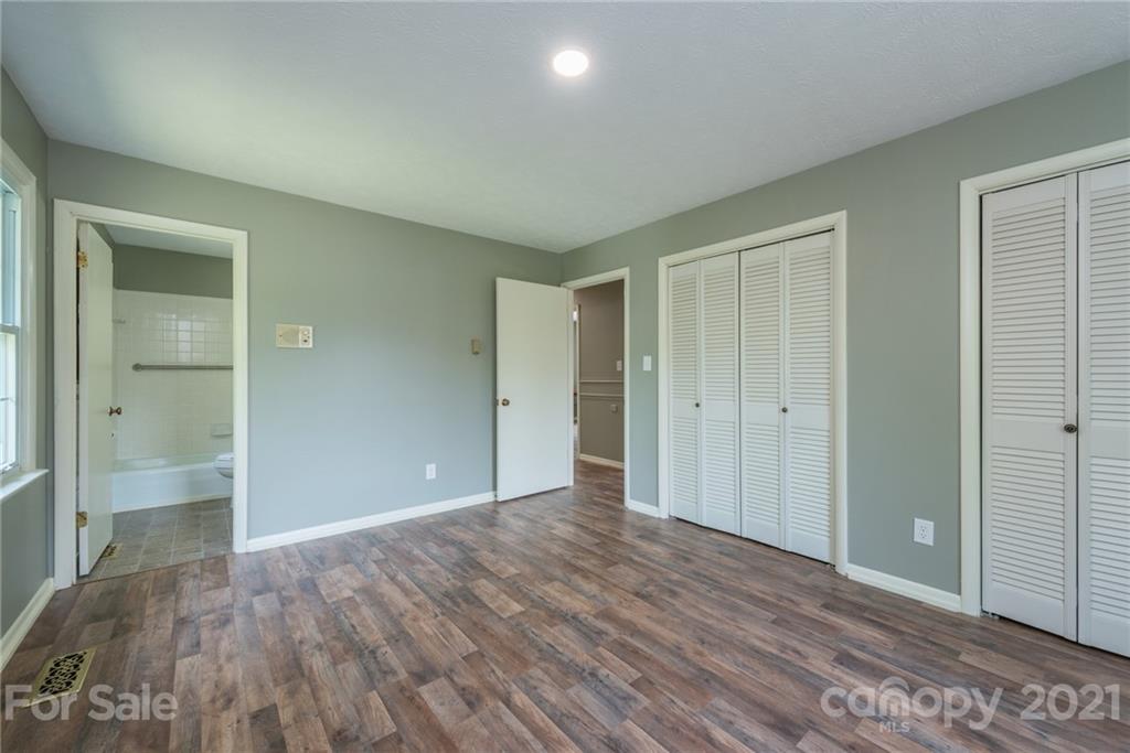 38 Dogwood Drive Weaverville NC 28787