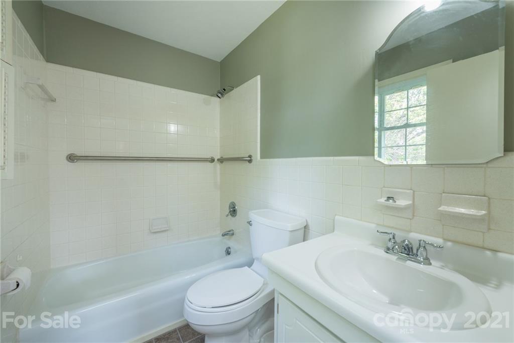 38 Dogwood Drive Weaverville NC 28787