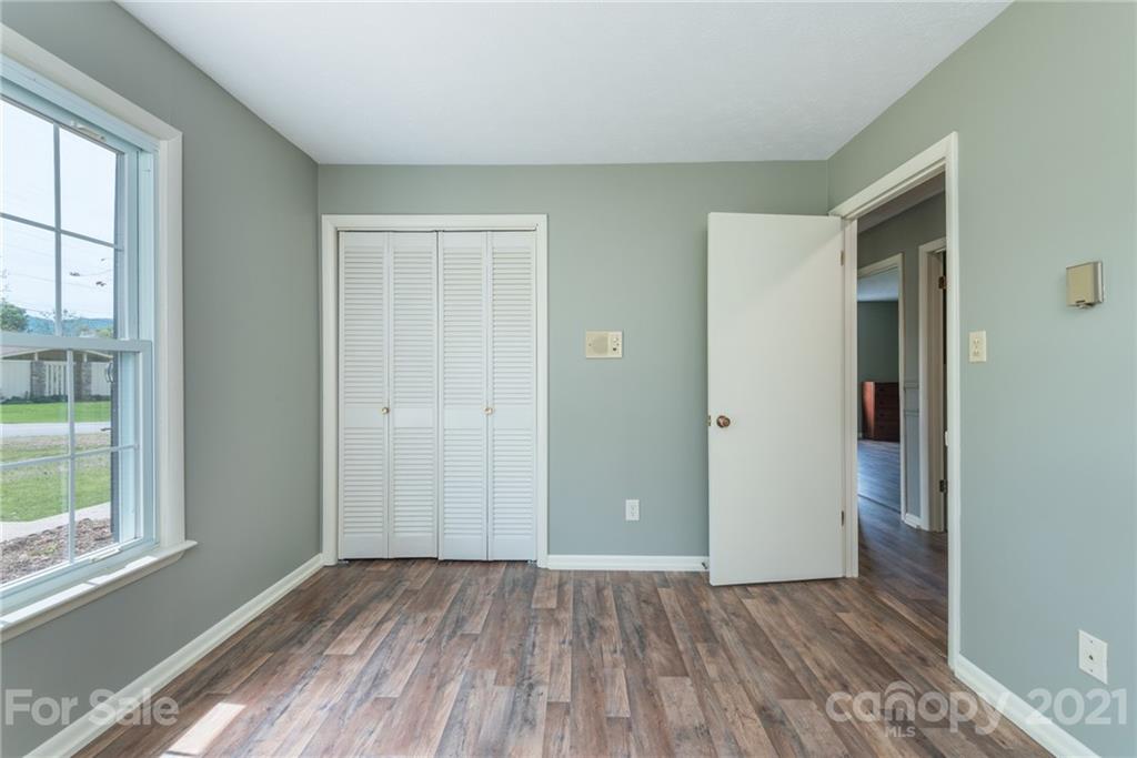 38 Dogwood Drive Weaverville NC 28787