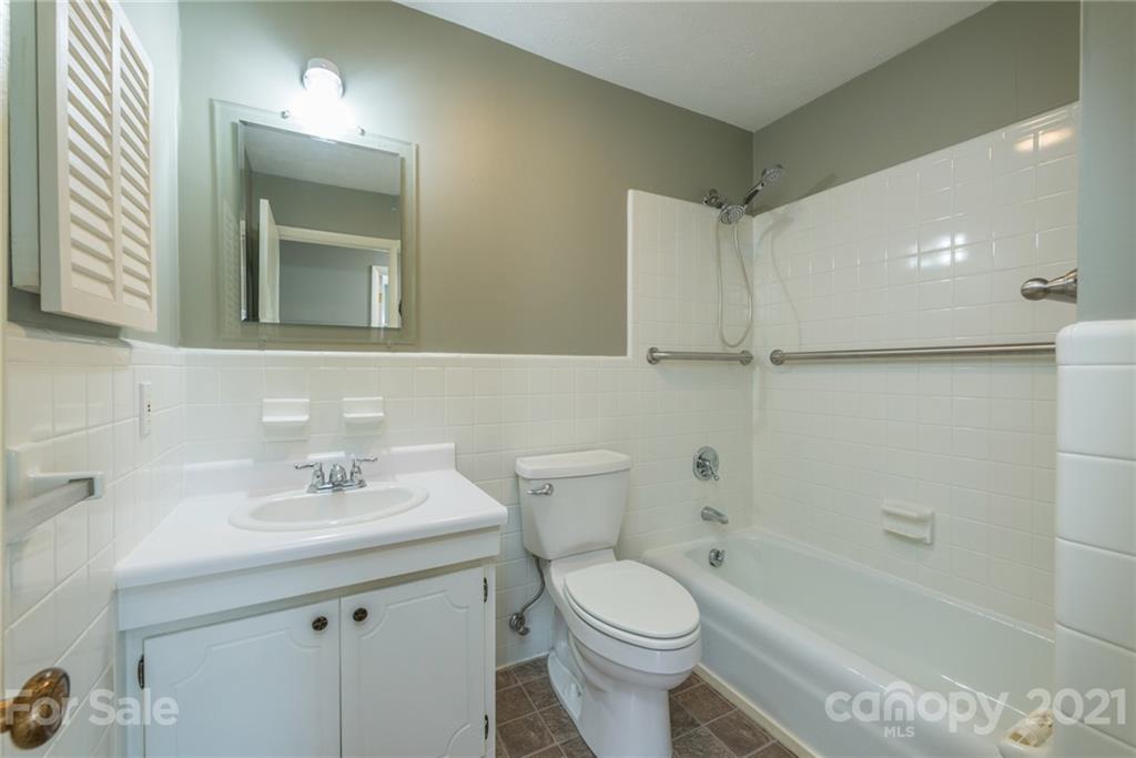 38 Dogwood Drive Weaverville NC 28787
