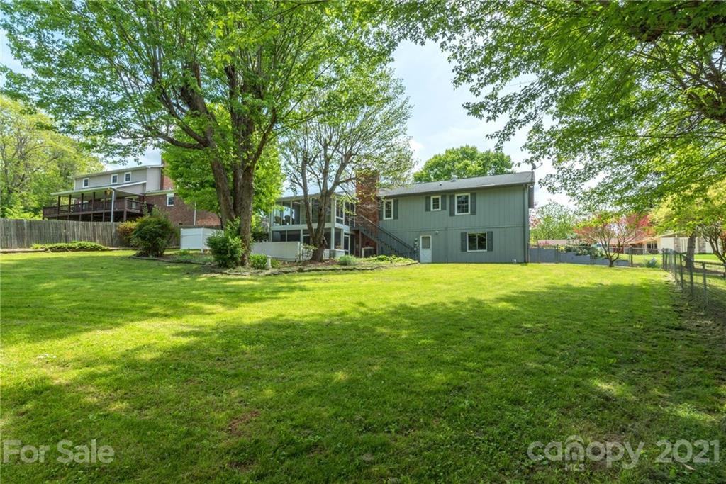 38 Dogwood Drive Weaverville NC 28787