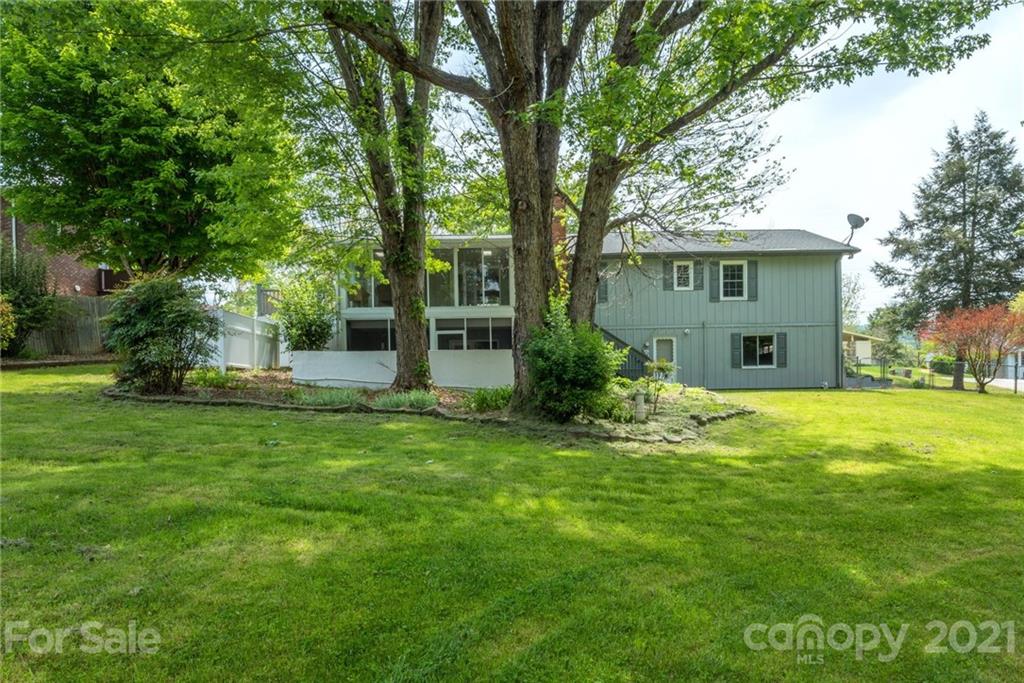 38 Dogwood Drive Weaverville NC 28787
