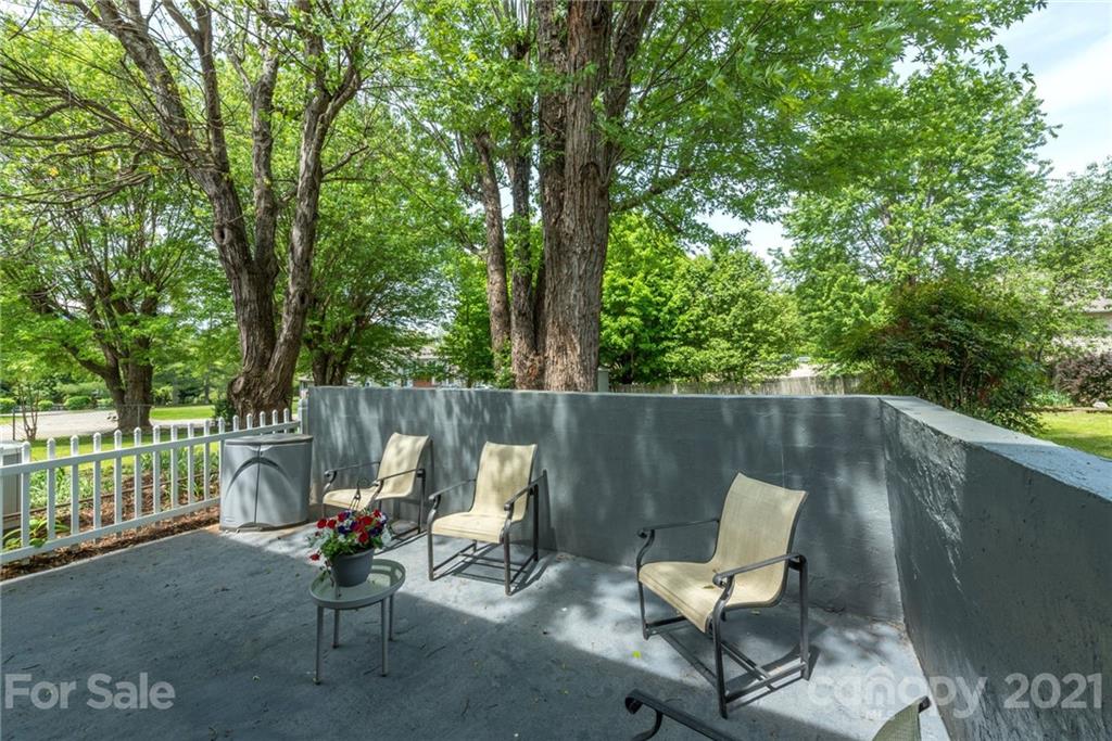 38 Dogwood Drive Weaverville NC 28787