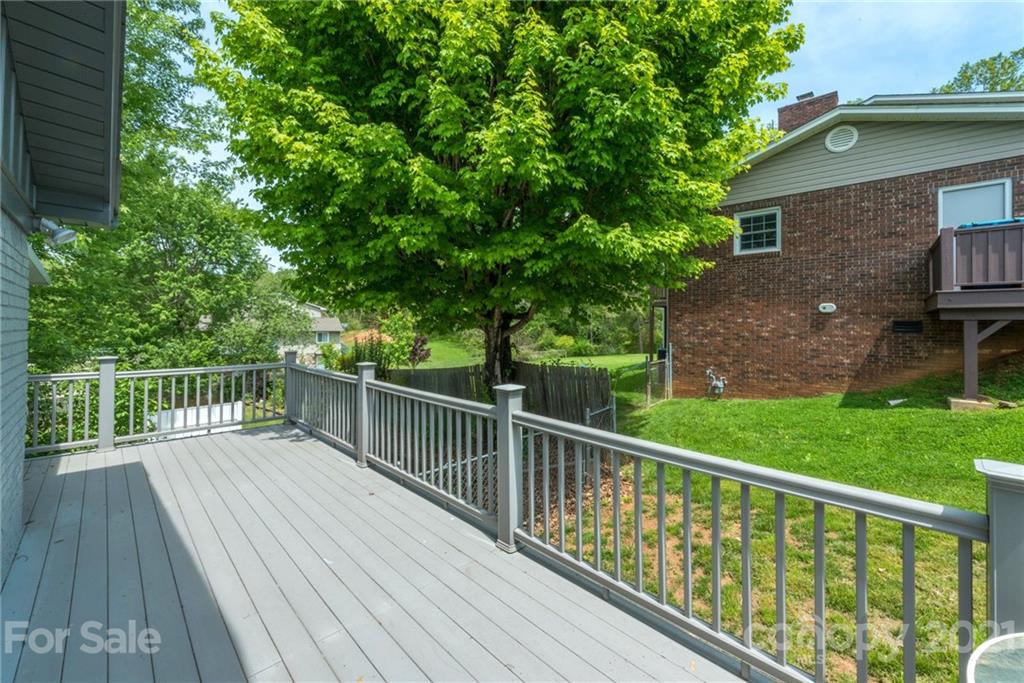 38 Dogwood Drive Weaverville NC 28787