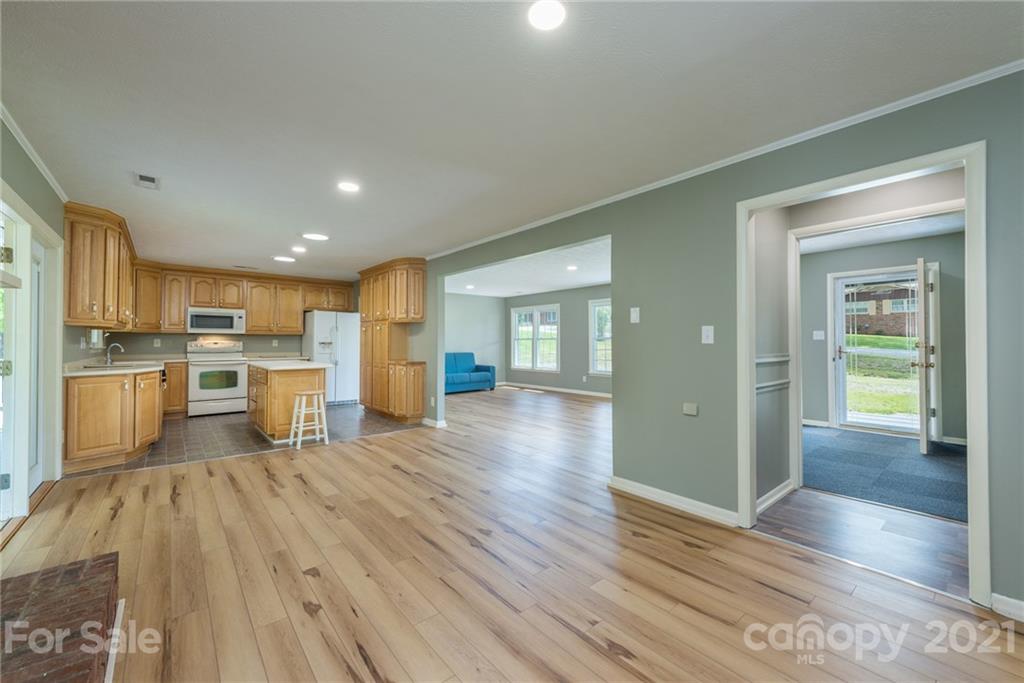 38 Dogwood Drive Weaverville NC 28787
