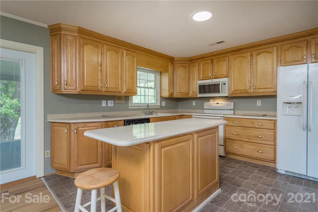 38 Dogwood Drive Weaverville NC 28787