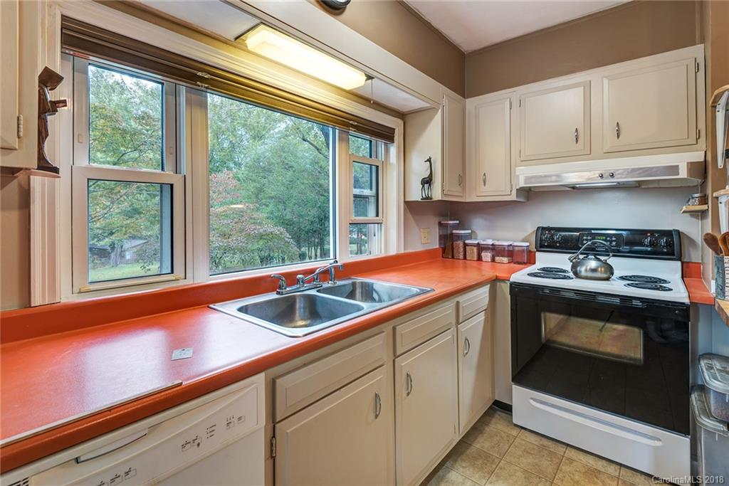 46 White Pine Drive Asheville NC 28805
