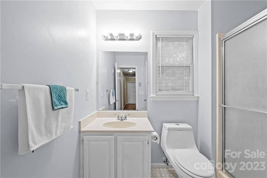 587 Dysartsville Road Nebo NC 28761