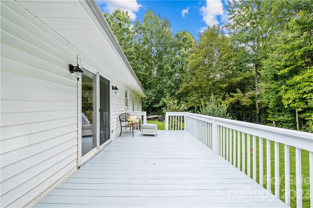 587 Dysartsville Road Nebo NC 28761