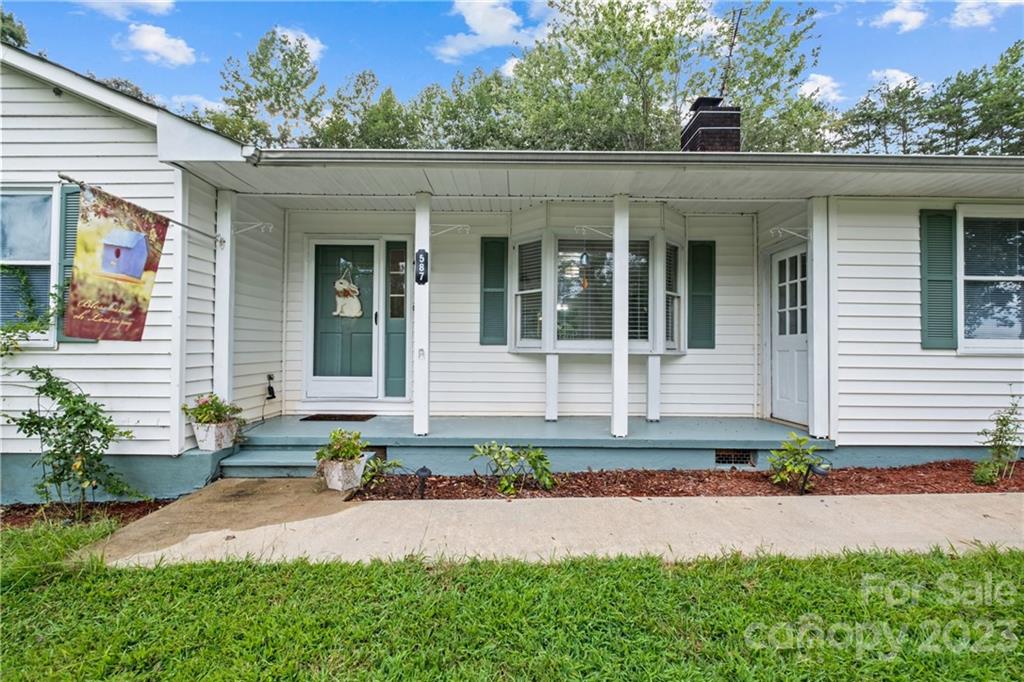 587 Dysartsville Road Nebo NC 28761