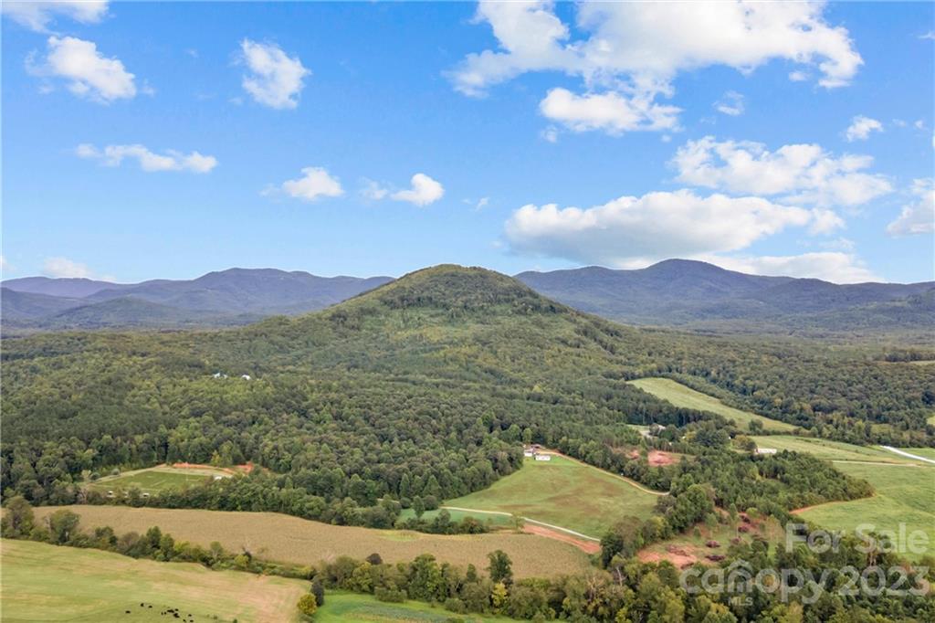 587 Dysartsville Road Nebo NC 28761