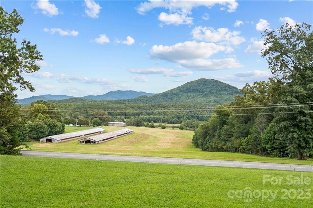 587 Dysartsville Road Nebo NC 28761