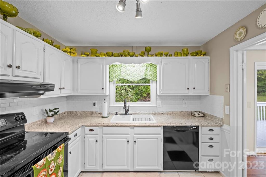 587 Dysartsville Road Nebo NC 28761