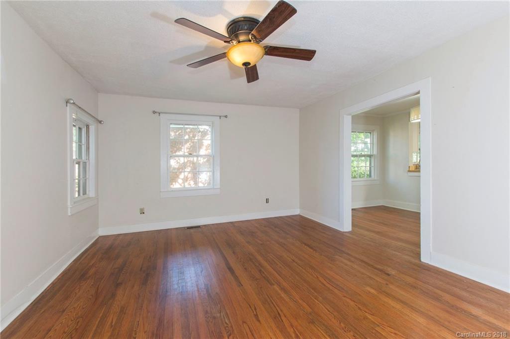 34 Canterbury Road Asheville NC 28805