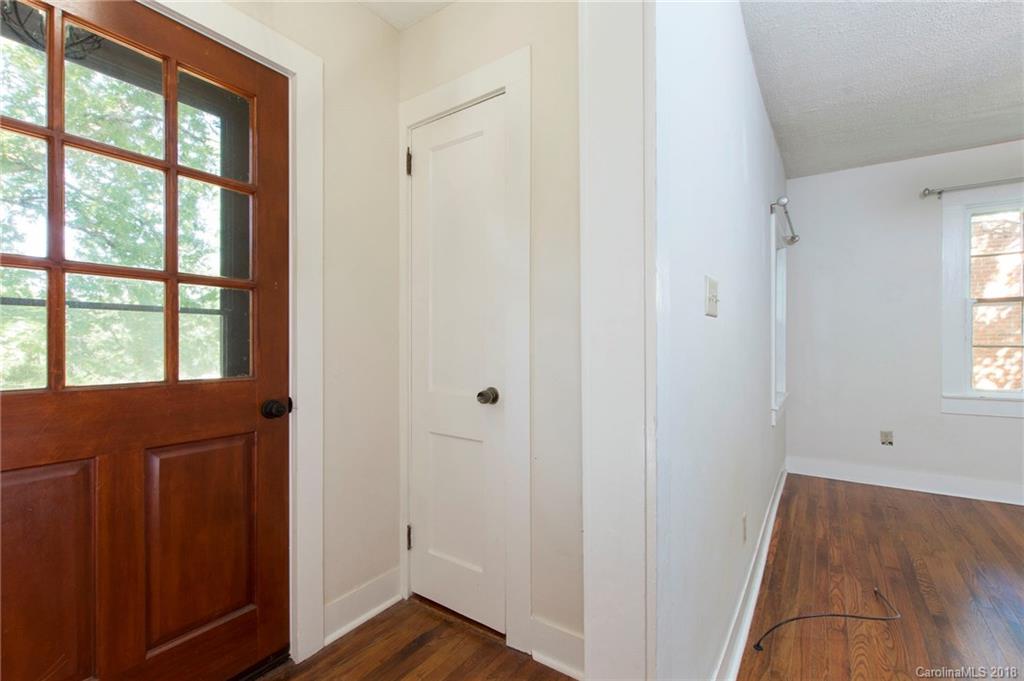 34 Canterbury Road Asheville NC 28805