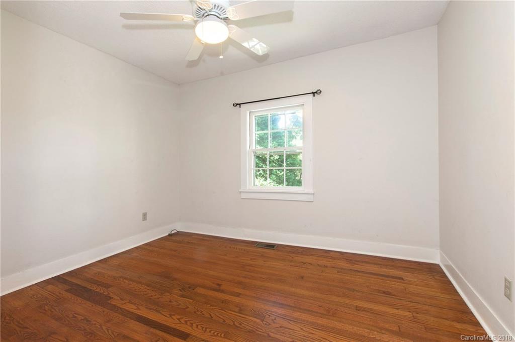 34 Canterbury Road Asheville NC 28805